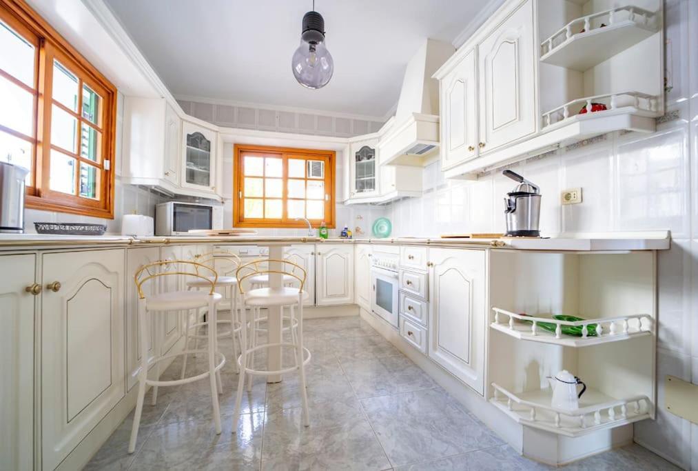 Villa Teram Алахеро Экстерьер фото