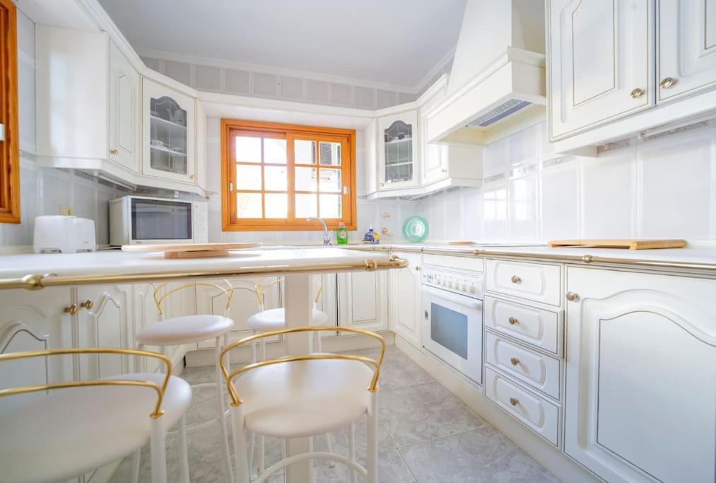 Villa Teram Алахеро Экстерьер фото