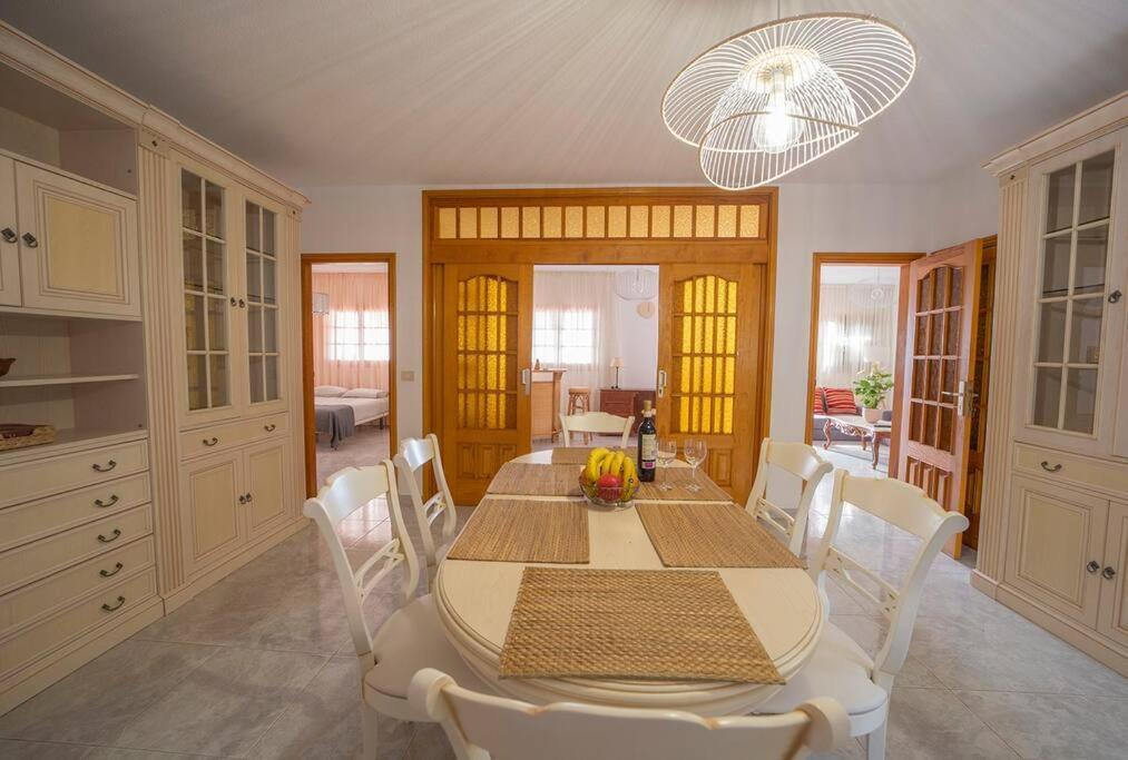 Villa Teram Алахеро Экстерьер фото