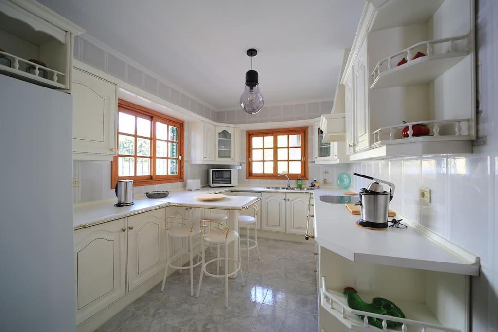 Villa Teram Алахеро Экстерьер фото