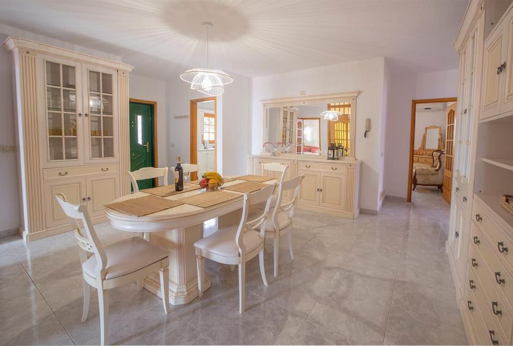 Villa Teram Алахеро Экстерьер фото